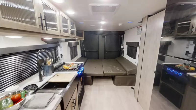 22RR Floorplan Main Room